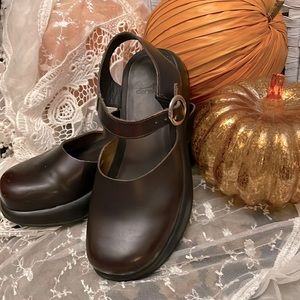 Dansko Leather MaryJane/Sam Sandals